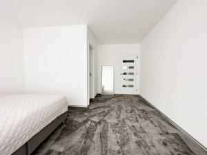 Pronájem bytu 3+kk, Praha - Karlín, Křižíkova, 131 m2