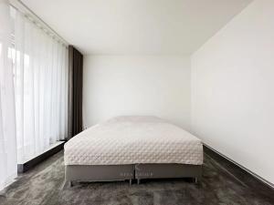 Pronájem bytu 3+kk, Praha - Karlín, Křižíkova, 131 m2