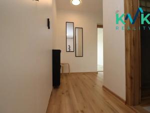 Pronájem bytu 2+1, Ostrov, Komenského, 74 m2