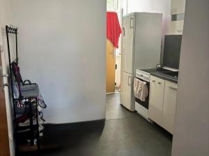 Prodej bytu 1+1, Karlovy Vary - Rybáře, nám. 17. listopadu, 33 m2