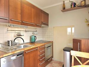 Pronájem bytu 3+kk, Praha - Řepy, Bazovského, 68 m2