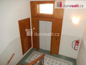 Pronájem bytu 2+kk, Praha - Vršovice, 28. pluku, 44 m2