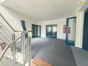 Pronájem kanceláře, Praha - Řepy, Karlovarská, 40 m2