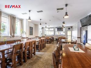 Prodej obchodního prostoru, Čelákovice, Rumunská, 1290 m2