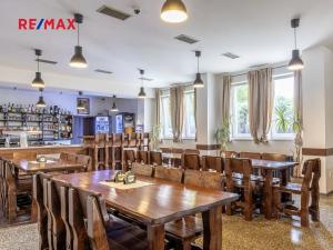 Prodej obchodního prostoru, Čelákovice, Rumunská, 1290 m2