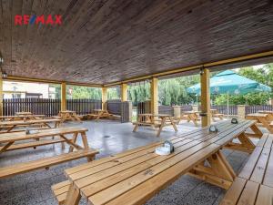 Prodej obchodního prostoru, Čelákovice, Rumunská, 1290 m2