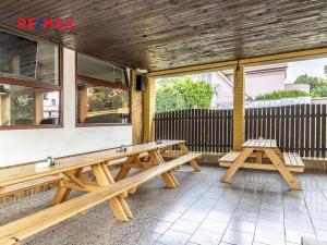 Prodej obchodního prostoru, Čelákovice, Rumunská, 1290 m2