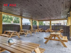 Prodej obchodního prostoru, Čelákovice, Rumunská, 1290 m2