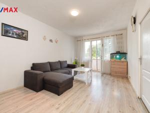 Prodej bytu 3+1, Ostrov, Kollárova, 69 m2