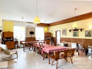 Prodej rodinného domu, Hraběšice, 788 m2