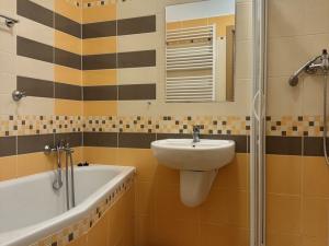 Pronájem bytu 2+kk, Brno - Trnitá, Zderadova, 62 m2