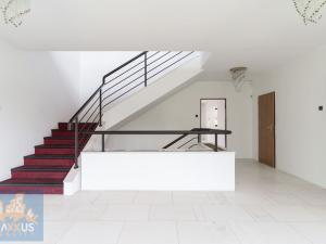 Pronájem rodinného domu, Praha - Lhotka, Na dlouhé mezi, 436 m2