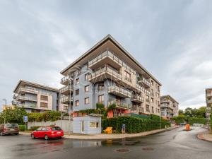 Pronájem bytu 2+kk, Praha - Vysočany, Jana Přibíka, 64 m2
