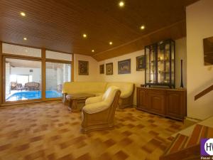 Prodej rodinného domu, Líský, 250 m2