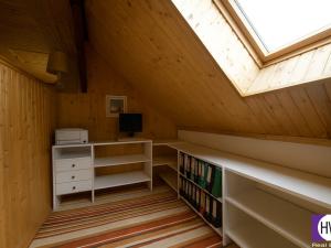 Prodej rodinného domu, Líský, 250 m2