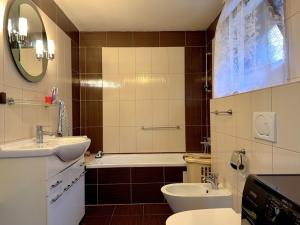 Prodej rodinného domu, Koberovy - Michovka, 250 m2