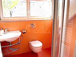 Pronájem rodinného domu, Praha - Zbraslav, K Belvederu, 159 m2