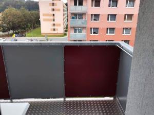 Prodej bytu 2+1, Hostinné, Sídliště, 45 m2