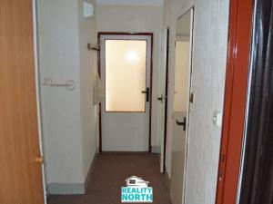 Prodej bytu 2+1, Hostinné, Sídliště, 45 m2