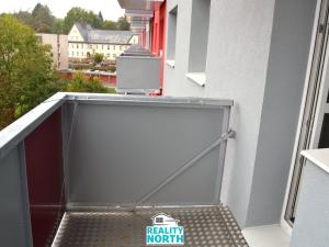 Prodej bytu 2+1, Hostinné, Sídliště, 45 m2