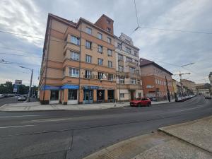 Pronájem obchodního prostoru, Praha - Libeň, Horovo náměstí, 98 m2