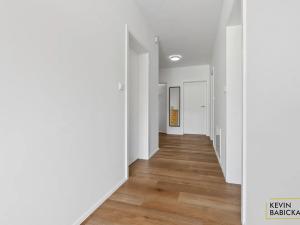Prodej bytu 4+kk, Holubice, 102 m2