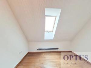 Pronájem bytu 2+kk, Praha - Vršovice, Holandská, 41 m2