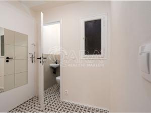 Pronájem bytu 1+1, Praha, U parního mlýna, 39 m2