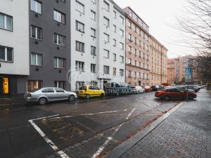 Pronájem bytu 1+1, Praha, U parního mlýna, 39 m2