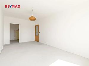 Prodej bytu 2+kk, Praha - Kobylisy, Hlaváčova, 47 m2