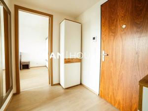 Pronájem bytu 2+kk, Praha - Holešovice, Sanderova, 52 m2