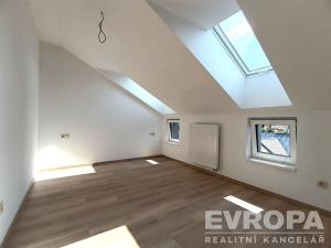 Pronájem bytu 2+kk, Vrchlabí - Podhůří, Dělnická, 53 m2