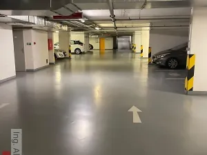 Pronájem garážového stání, Praha - Horní Měcholupy, Hornoměcholupská, 15 m2