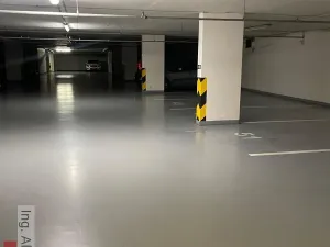 Pronájem garážového stání, Praha - Horní Měcholupy, Hornoměcholupská, 15 m2