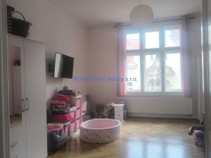 Pronájem bytu 2+1, Hradec Králové, Švehlova, 75 m2