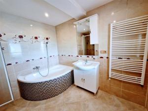 Prodej bytu 2+kk, Velké Chvojno, 46 m2