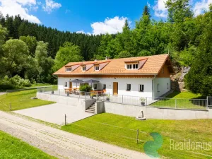 Prodej vícegeneračního domu, Rožmberk nad Vltavou, 302 m2