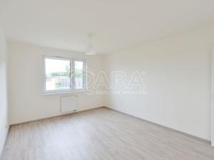 Pronájem bytu 2+kk, Praha - Vysočany, Strnadových, 57 m2