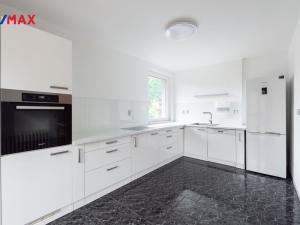 Prodej vily, Měchenice, Hlavní, 330 m2