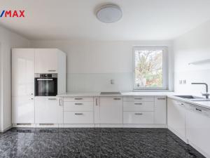 Prodej vily, Měchenice, Hlavní, 330 m2