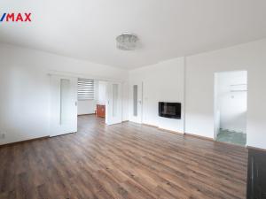 Prodej vily, Měchenice, Hlavní, 330 m2