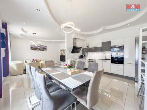 Pronájem rodinného domu, Praha - Modřany, Bojovská, 230 m2