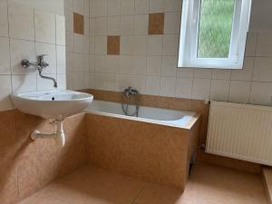 Pronájem bytu 2+1, Děčín - Děčín X-Bělá, Saská, 62 m2