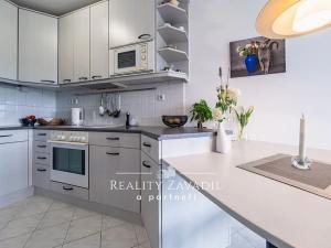 Prodej bytu 2+kk, Praha - Písnice, Na okruhu, 43 m2