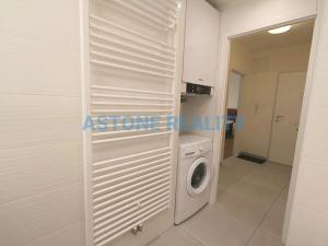 Pronájem bytu 2+kk, Praha - Břevnov, Mládeže, 54 m2