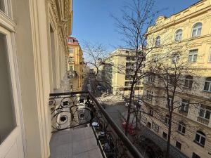 Pronájem kanceláře, Praha - Vinohrady, Mánesova, 160 m2
