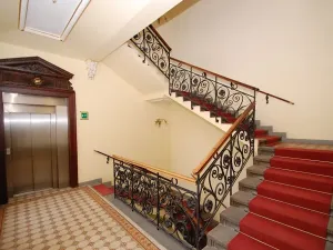 Pronájem kanceláře, Praha - Vinohrady, Mánesova, 160 m2