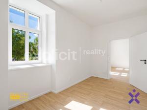 Prodej bytu 4+kk, Hostovlice, 98 m2