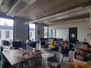 Pronájem kanceláře, Praha, Kladenská, 235 m2