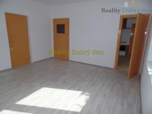 Pronájem bytu 2+1, Opava, Přerovecká, 83 m2